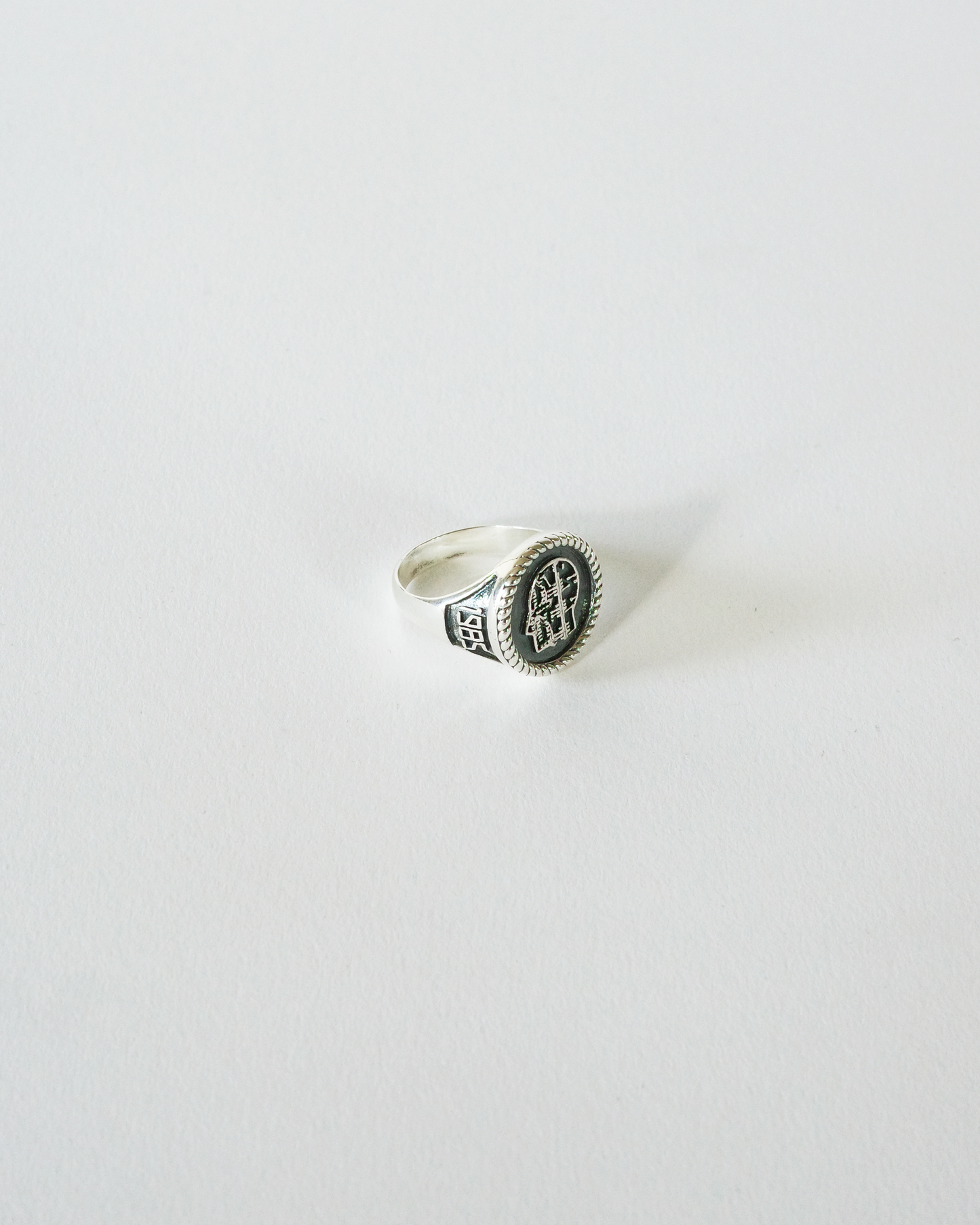 Cerebral 925 Sovereign Ring